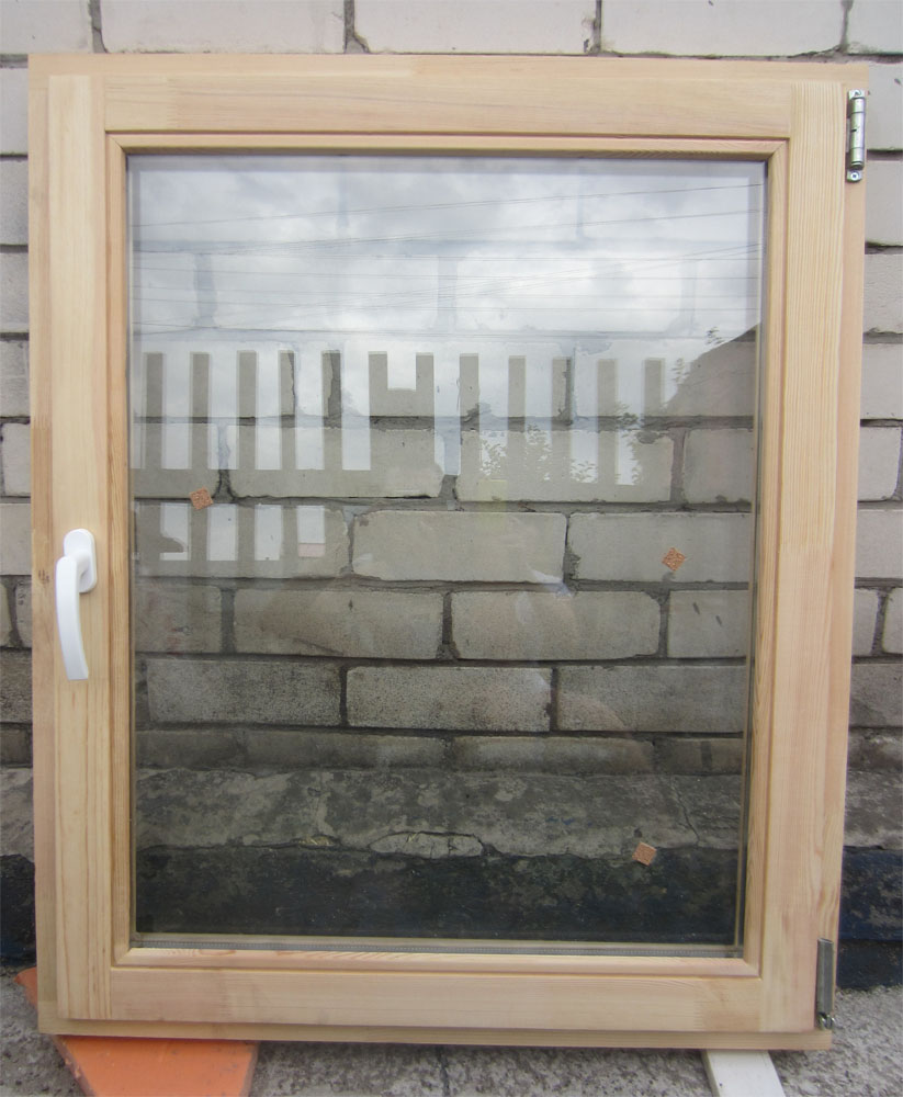 Окно деревянное со стеклопакетом, 100 на 85
